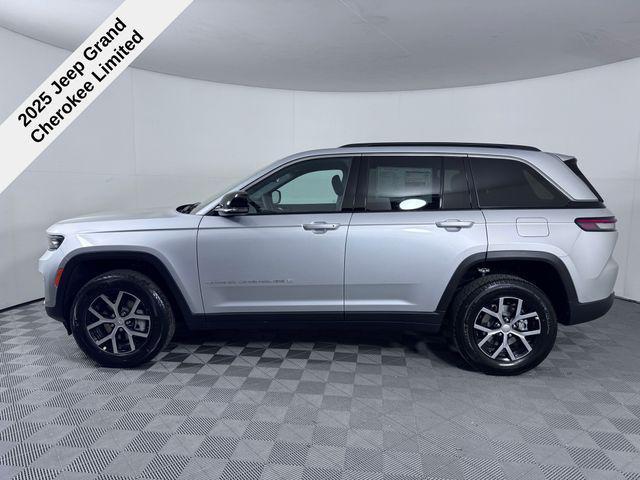 new 2025 Jeep Grand Cherokee car, priced at $36,661