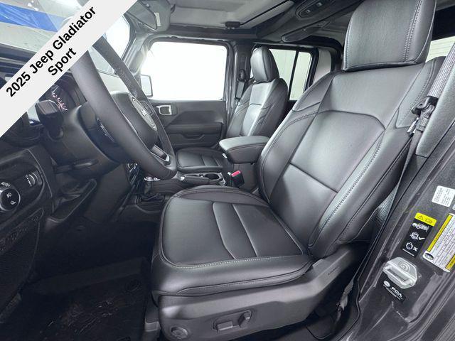 new 2025 Jeep Gladiator car, priced at $41,269