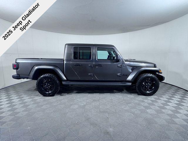 new 2025 Jeep Gladiator car, priced at $41,269