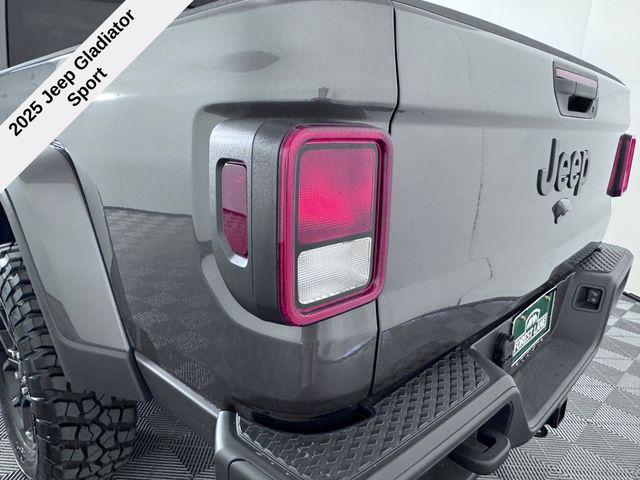 new 2025 Jeep Gladiator car, priced at $41,269
