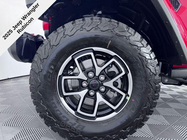 new 2025 Jeep Wrangler car, priced at $53,199