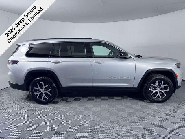 new 2025 Jeep Grand Cherokee L car, priced at $41,894