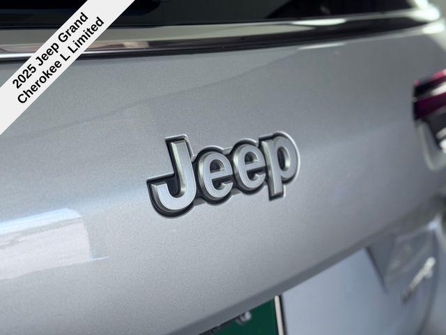 new 2025 Jeep Grand Cherokee L car, priced at $41,894