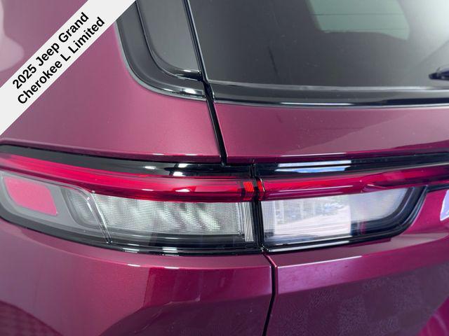 new 2025 Jeep Grand Cherokee L car, priced at $44,088