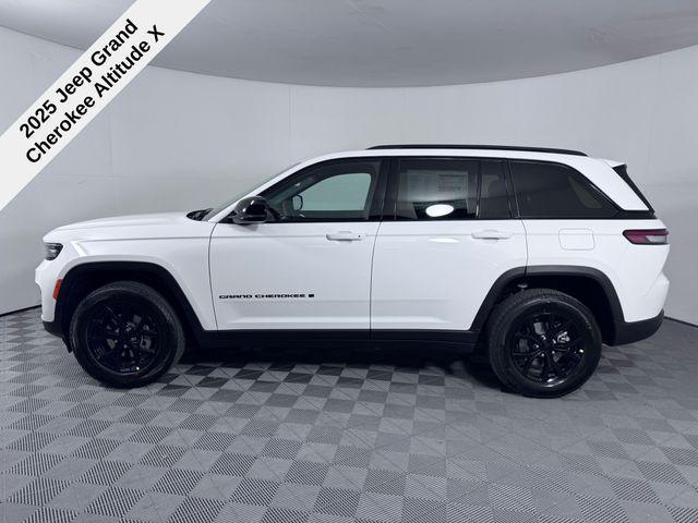 new 2025 Jeep Grand Cherokee car, priced at $36,526