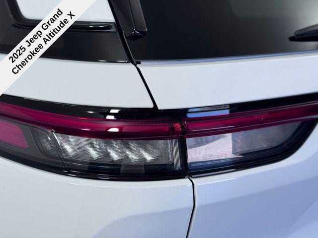 new 2025 Jeep Grand Cherokee car, priced at $36,526