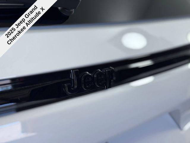 new 2025 Jeep Grand Cherokee car, priced at $36,526