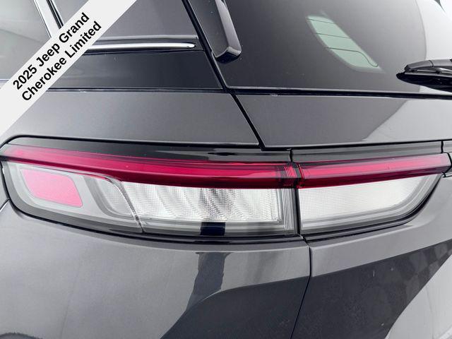 new 2025 Jeep Grand Cherokee car, priced at $34,385