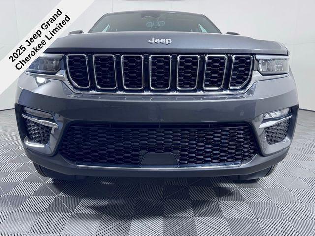 new 2025 Jeep Grand Cherokee car, priced at $34,385