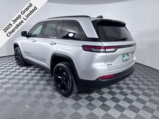 new 2025 Jeep Grand Cherokee car, priced at $44,176