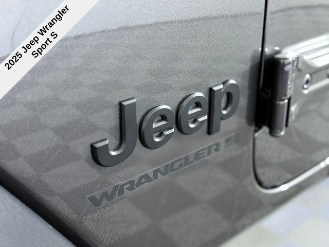 new 2025 Jeep Wrangler car, priced at $54,365