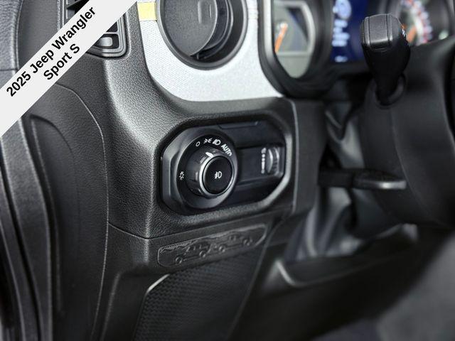 new 2025 Jeep Wrangler car, priced at $54,365