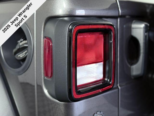 new 2025 Jeep Wrangler car, priced at $54,365