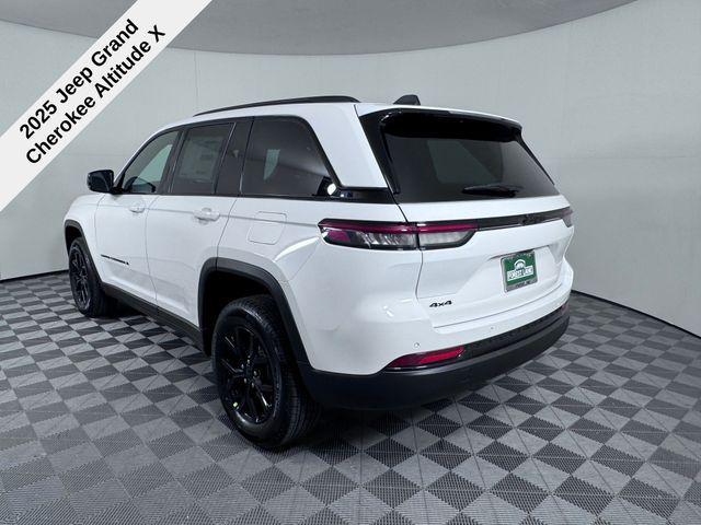 new 2025 Jeep Grand Cherokee car, priced at $37,520