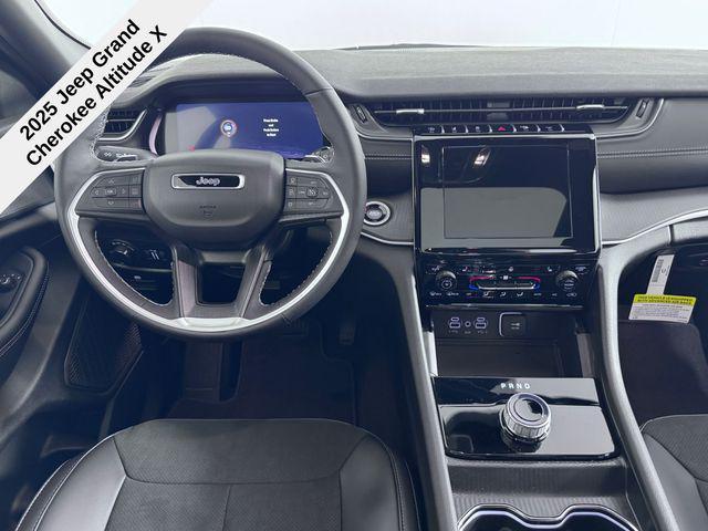 new 2025 Jeep Grand Cherokee car, priced at $37,520