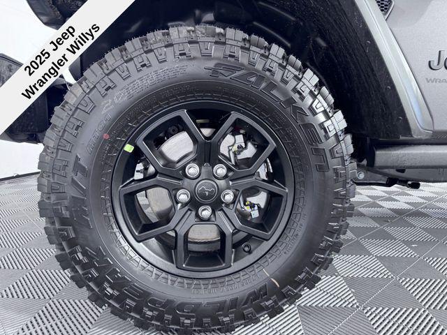 new 2025 Jeep Wrangler car, priced at $47,070