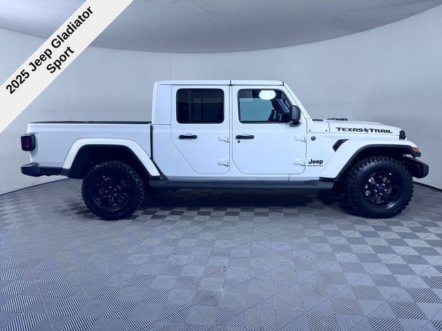 new 2025 Jeep Gladiator car, priced at $40,088