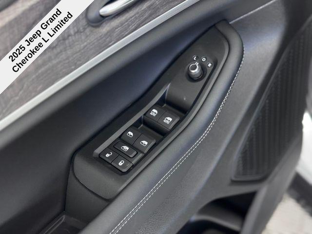 new 2025 Jeep Grand Cherokee L car, priced at $51,181