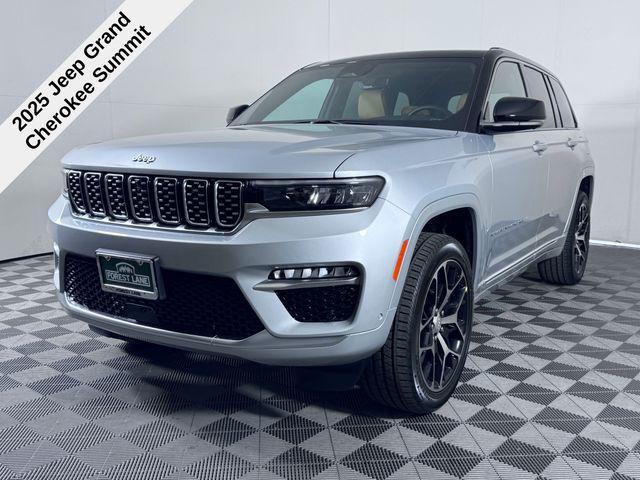 new 2025 Jeep Grand Cherokee car, priced at $57,875