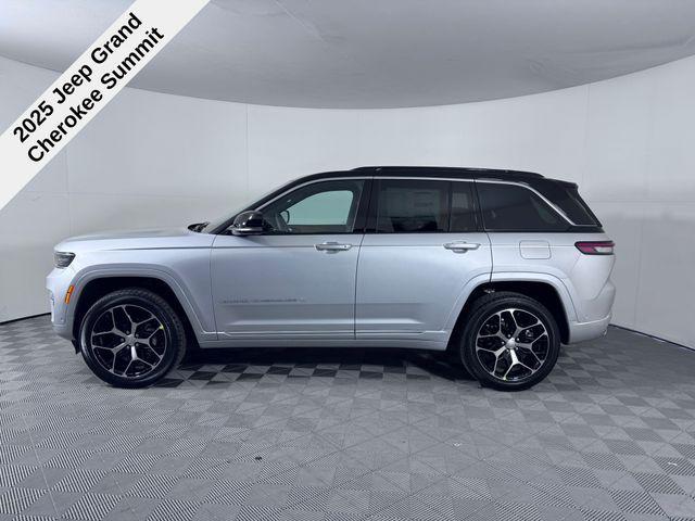 new 2025 Jeep Grand Cherokee car, priced at $57,875