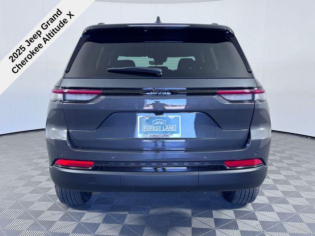 new 2025 Jeep Grand Cherokee car, priced at $37,062