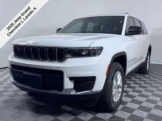 new 2025 Jeep Grand Cherokee L car, priced at $33,668