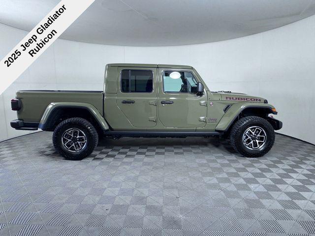 new 2025 Jeep Gladiator car, priced at $45,537
