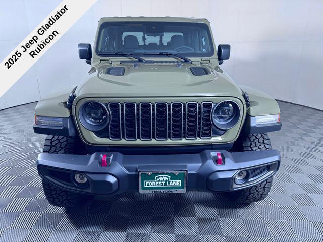 new 2025 Jeep Gladiator car, priced at $45,537