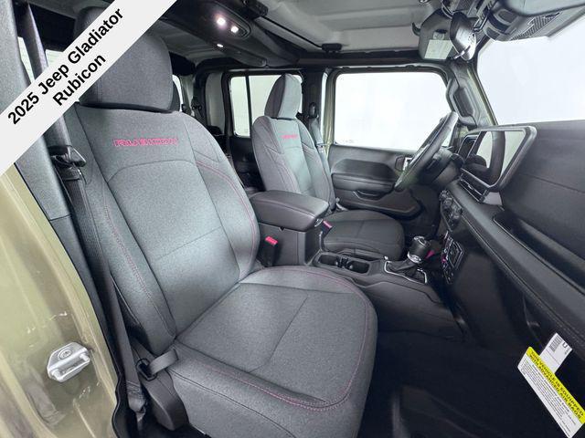 new 2025 Jeep Gladiator car, priced at $45,537