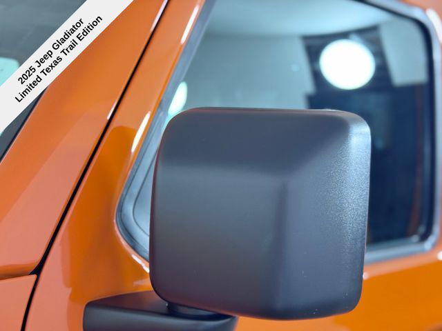 new 2025 Jeep Gladiator car, priced at $40,373
