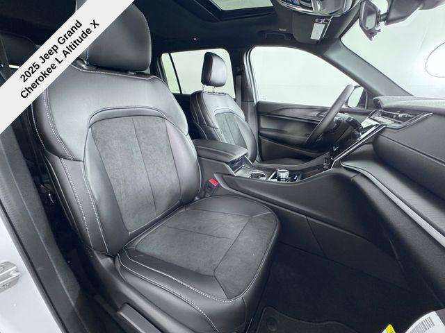 new 2025 Jeep Grand Cherokee L car, priced at $39,250