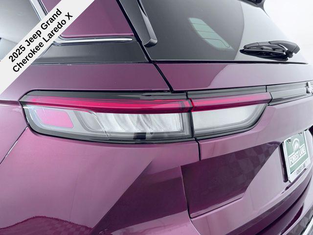 new 2025 Jeep Grand Cherokee car, priced at $34,599