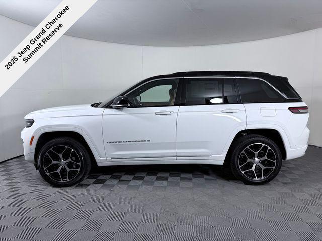 new 2025 Jeep Grand Cherokee car, priced at $55,738