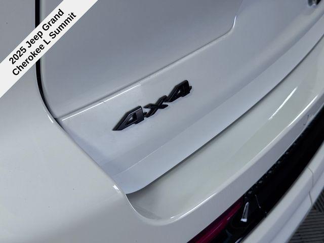 new 2025 Jeep Grand Cherokee L car, priced at $55,351