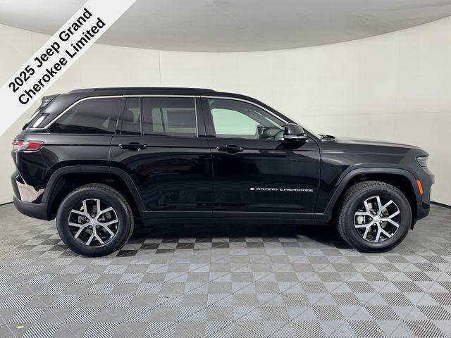 new 2025 Jeep Grand Cherokee car, priced at $38,150