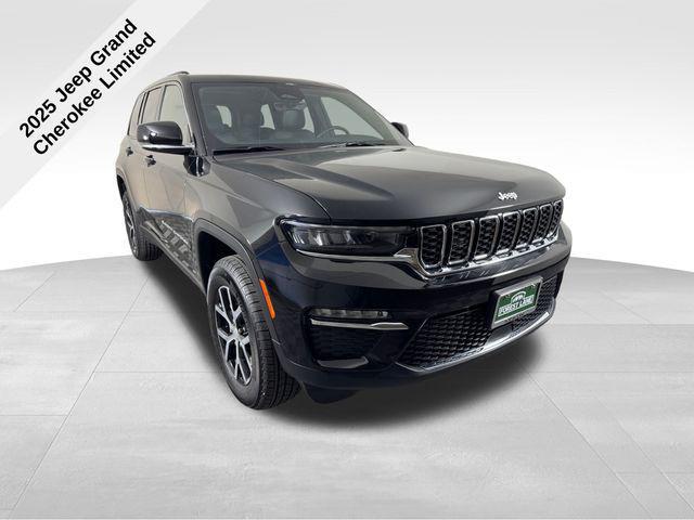new 2025 Jeep Grand Cherokee car, priced at $37,300