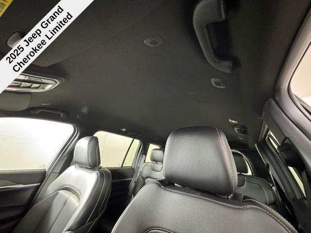 new 2025 Jeep Grand Cherokee car, priced at $38,150