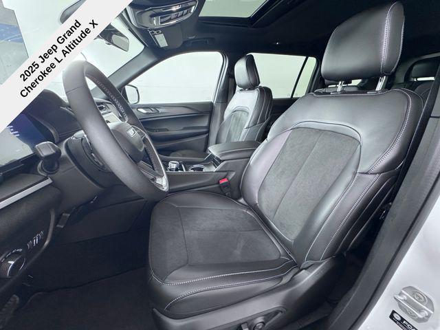 new 2025 Jeep Grand Cherokee L car, priced at $39,250