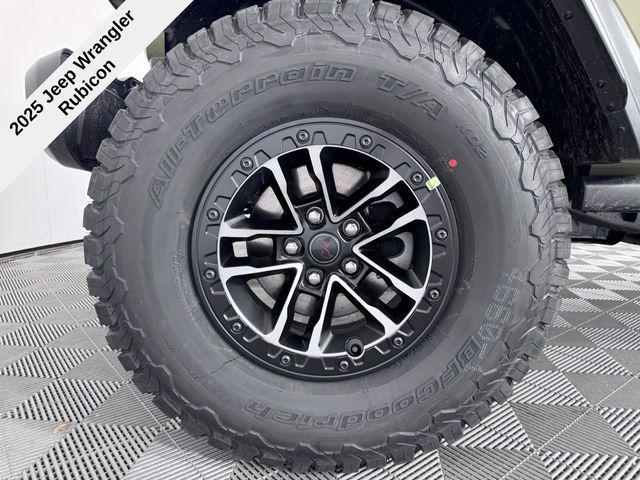 new 2025 Jeep Wrangler car, priced at $57,935