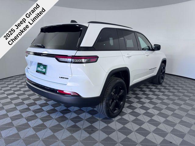 new 2025 Jeep Grand Cherokee car, priced at $43,840
