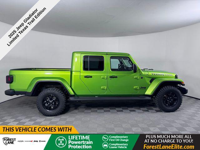 new 2025 Jeep Gladiator car, priced at $41,274