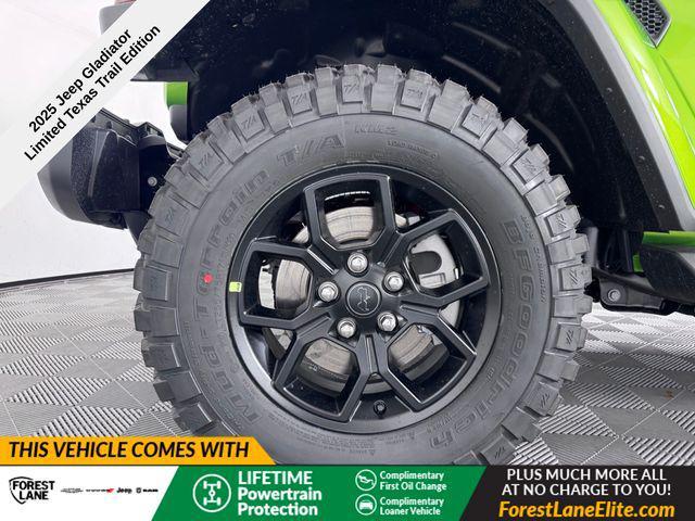 new 2025 Jeep Gladiator car, priced at $41,274