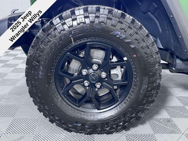 new 2025 Jeep Wrangler car, priced at $46,704