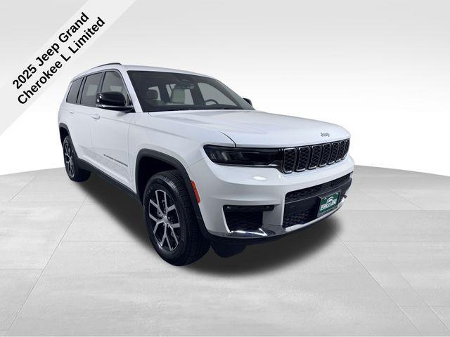 new 2025 Jeep Grand Cherokee L car, priced at $42,003