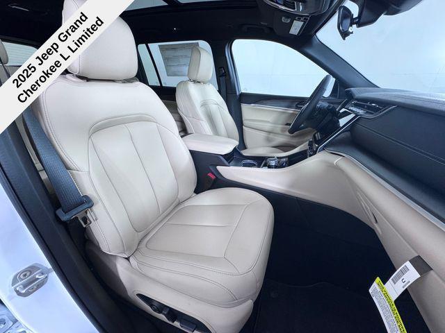 new 2025 Jeep Grand Cherokee L car, priced at $41,762