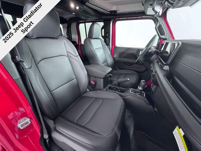new 2025 Jeep Gladiator car, priced at $39,727