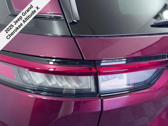 new 2025 Jeep Grand Cherokee car, priced at $38,056