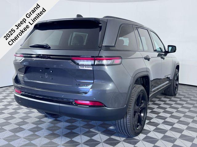 new 2025 Jeep Grand Cherokee car, priced at $42,597