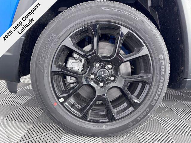 new 2025 Jeep Compass car, priced at $25,999