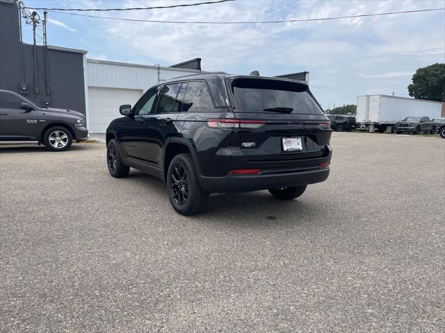 new 2024 Jeep Grand Cherokee car, priced at $47,030